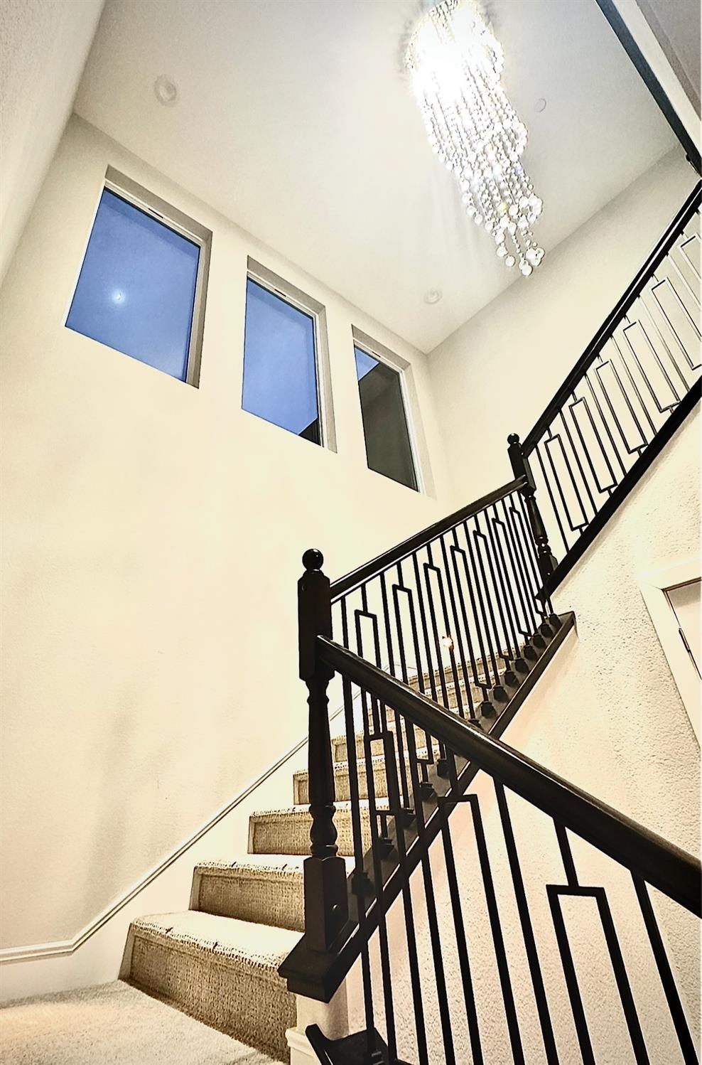 2589 Gantry Dr, Manteca, CA 95337