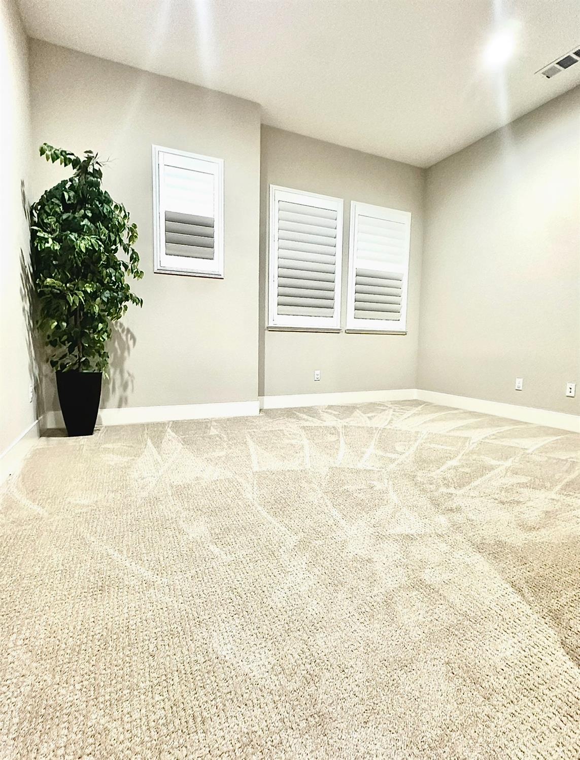 2589 Gantry Dr, Manteca, CA 95337