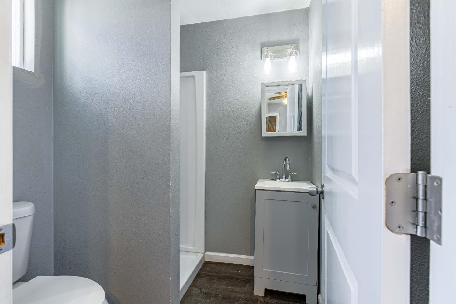 545 El Roya Ave, Modesto, CA 95354