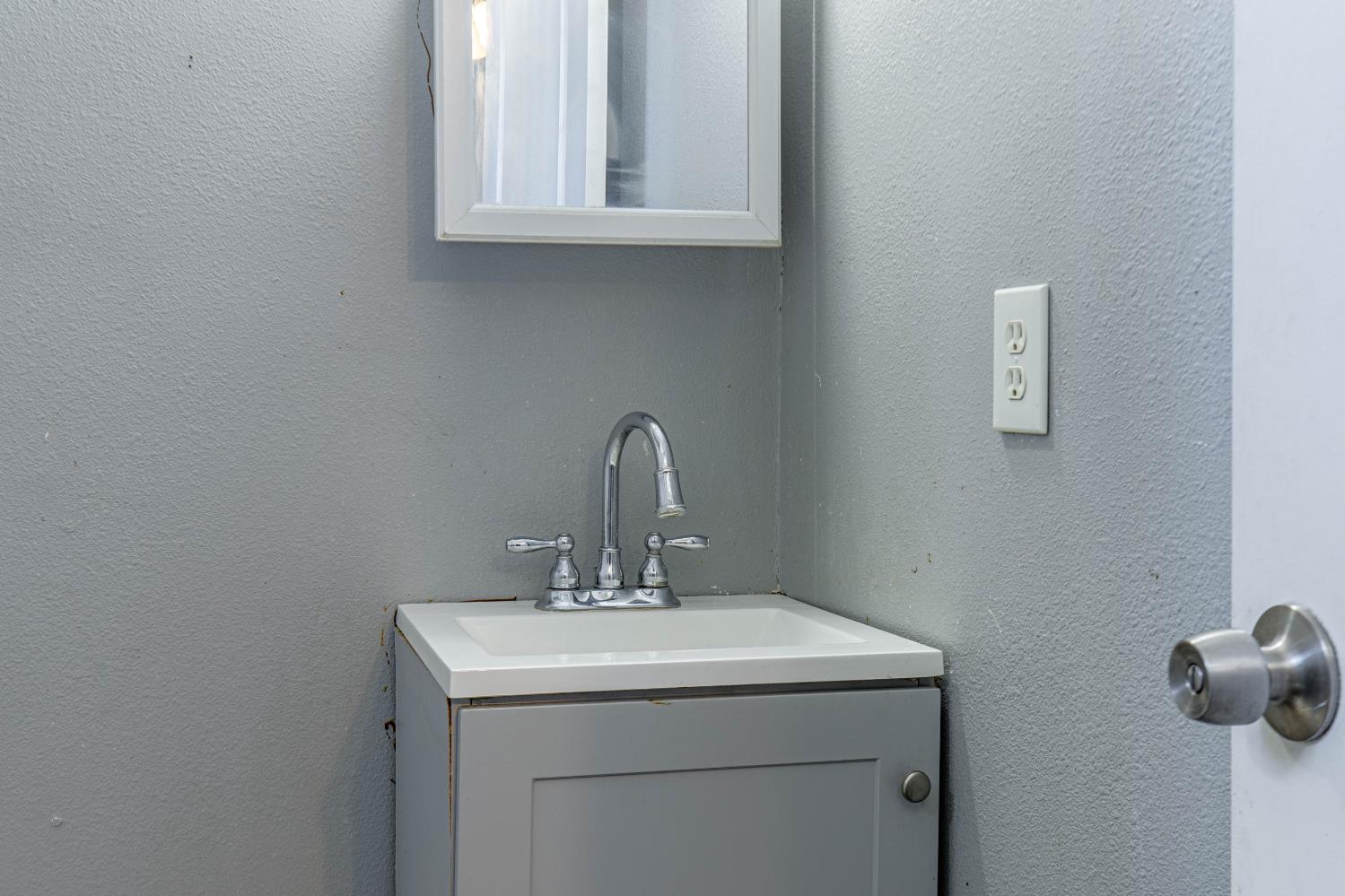 545 El Roya Ave, Modesto, CA 95354