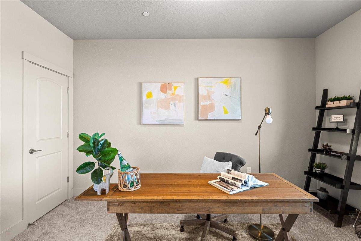 2970 E Tuolumne Rd, Turlock, CA 95382