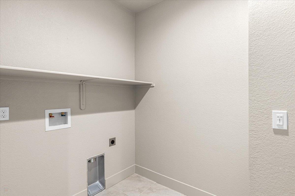 2970 E Tuolumne Rd, Turlock, CA 95382