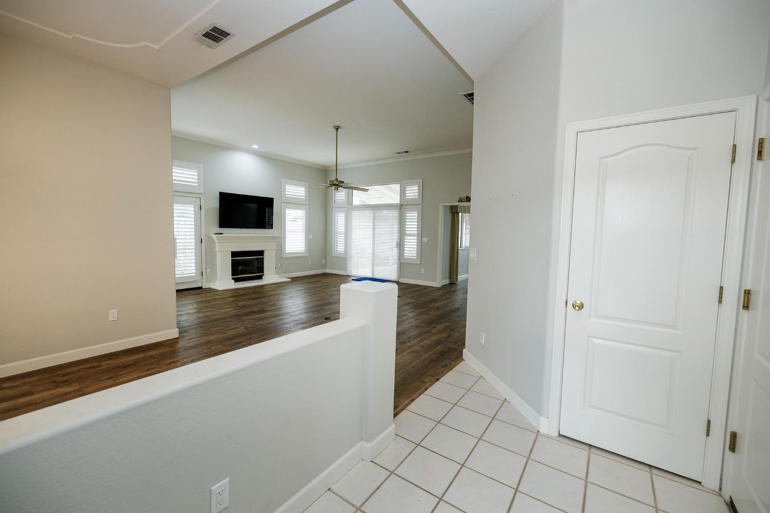 2545 Nicklaus Dr, Turlock, CA 95382