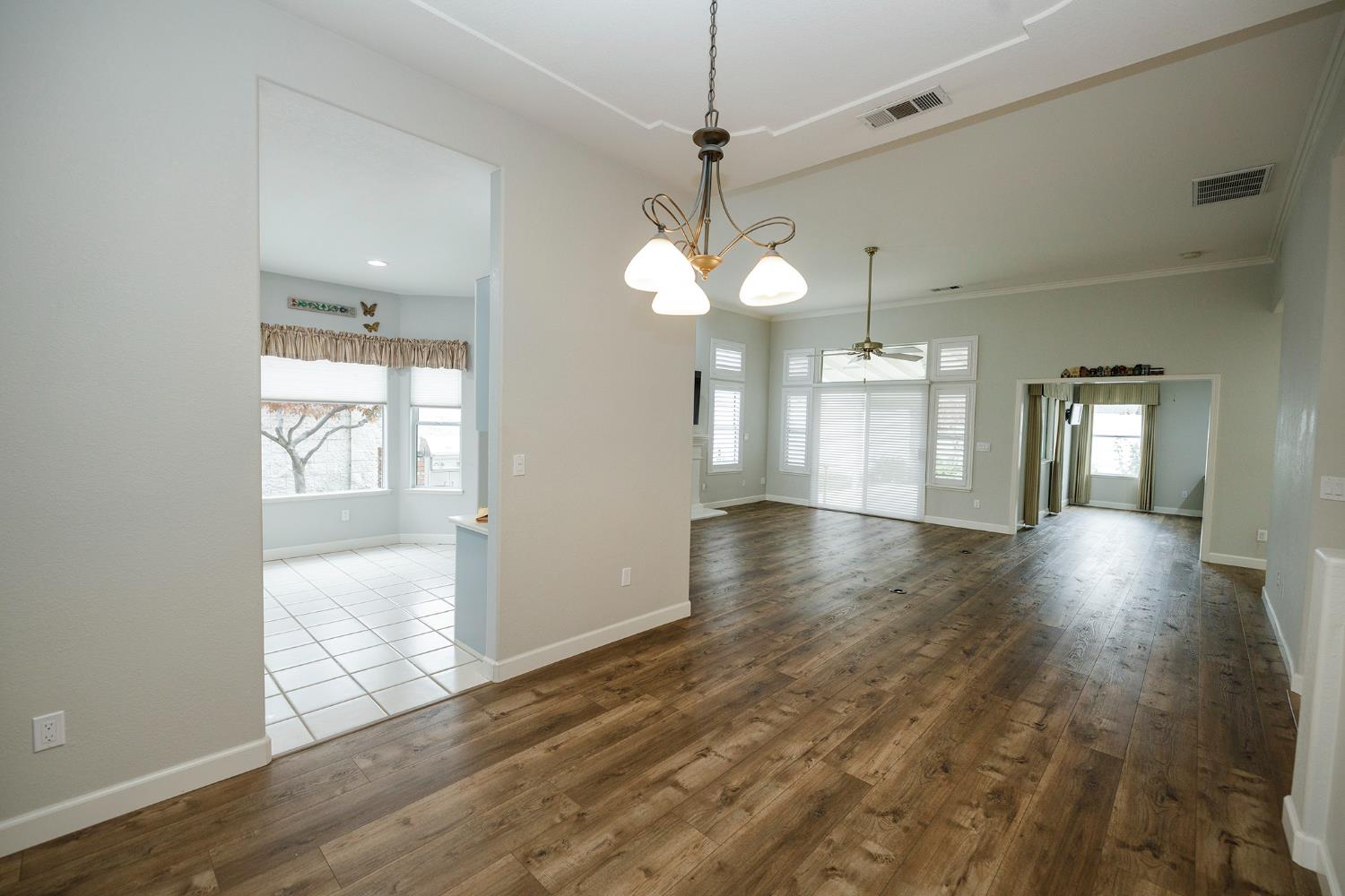 2545 Nicklaus Dr, Turlock, CA 95382