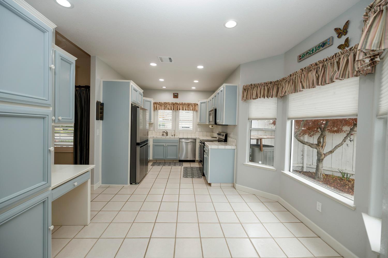 2545 Nicklaus Dr, Turlock, CA 95382