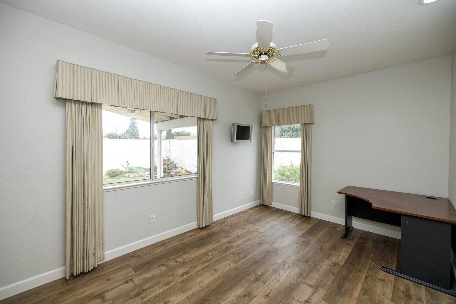 2545 Nicklaus Dr, Turlock, CA 95382