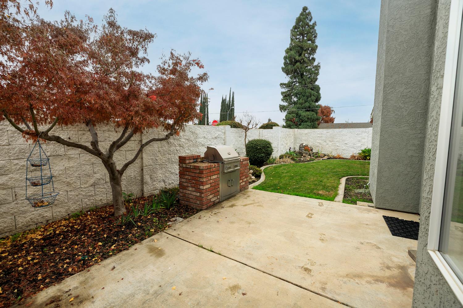 2545 Nicklaus Dr, Turlock, CA 95382