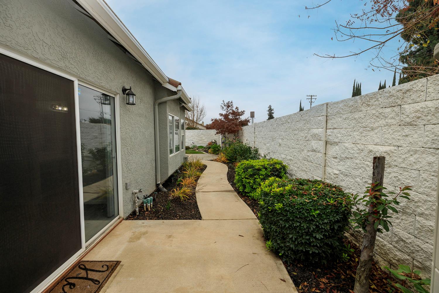 2545 Nicklaus Dr, Turlock, CA 95382