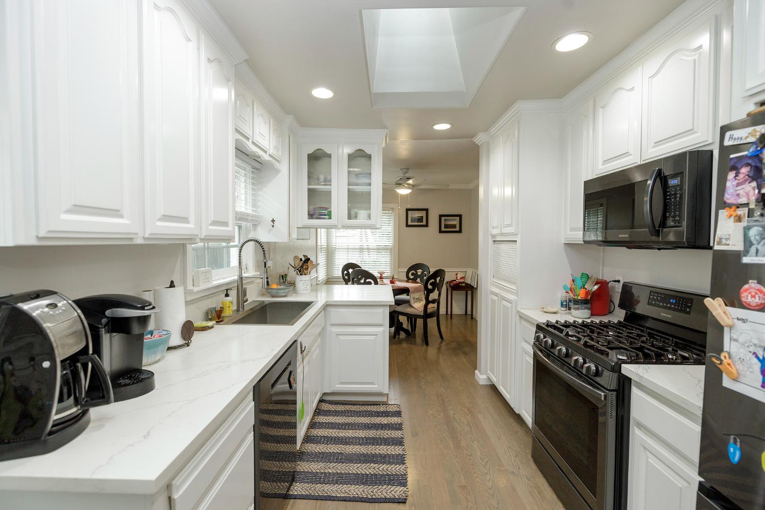 1307 Sycamore Ave, Modesto, CA 95350