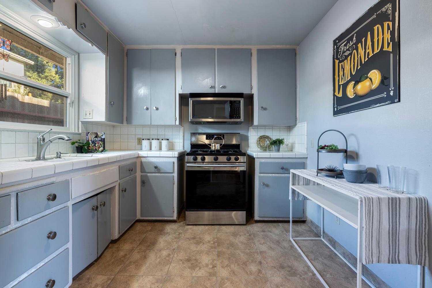 920 Hackberry, Modesto, CA 95350