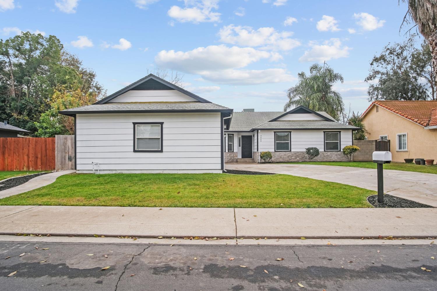 3424 Joanna Dr, Modesto, CA 95355