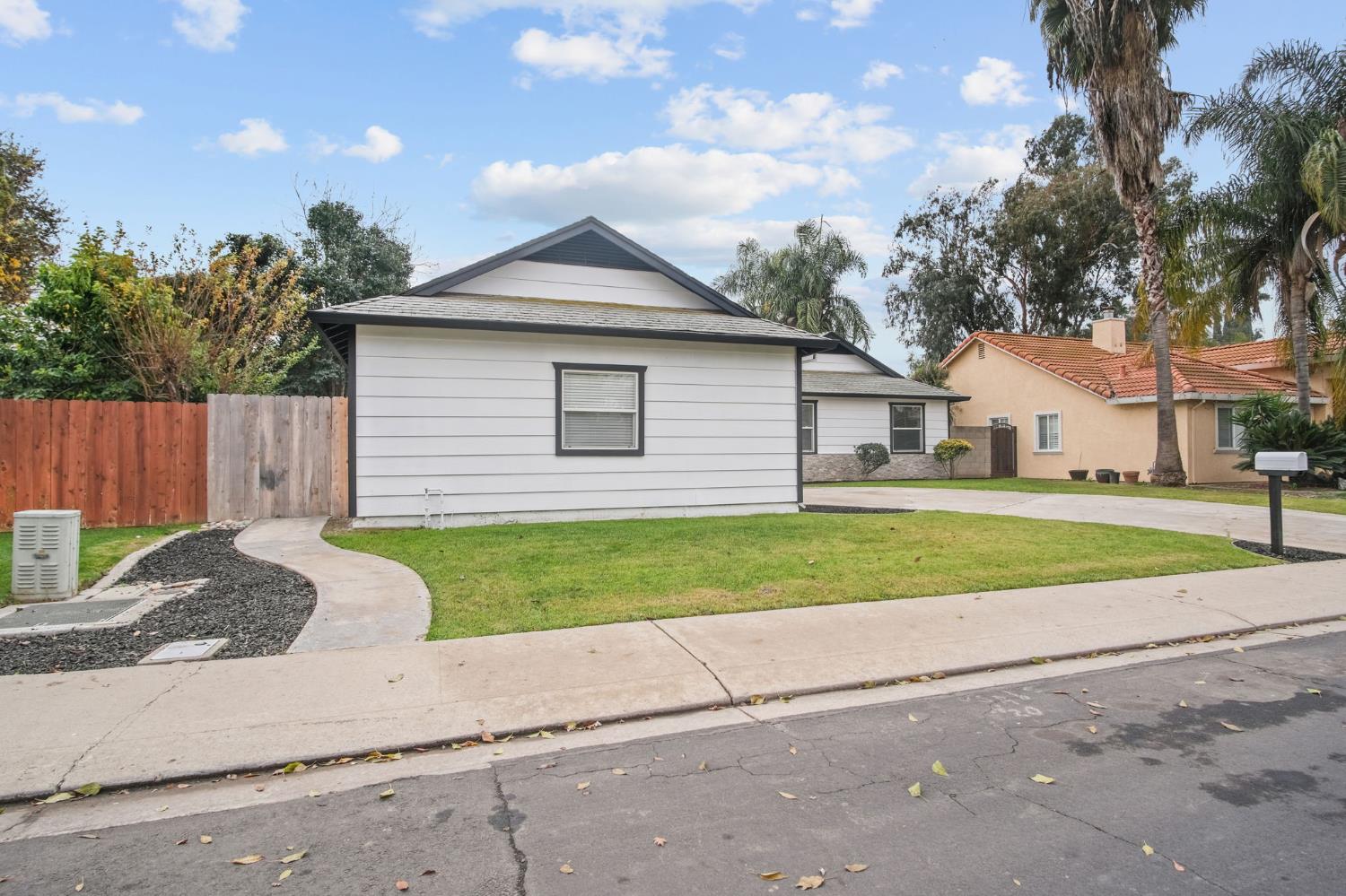 3424 Joanna Dr, Modesto, CA 95355