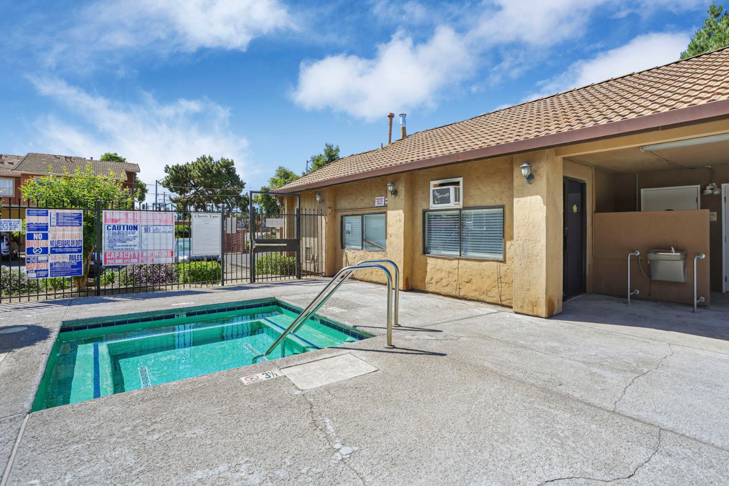 455 Cherry Ln #K, Manteca, CA 95337