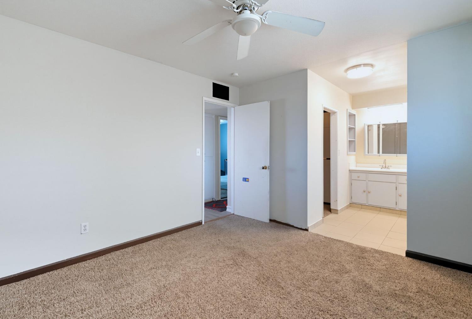 1320 Coffee Villa Dr, Modesto, CA 95355