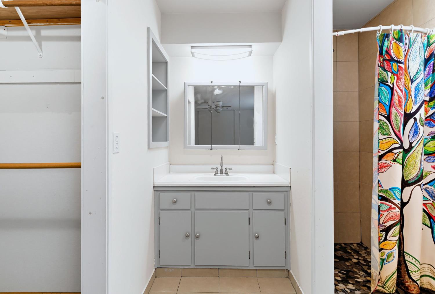 1320 Coffee Villa Dr, Modesto, CA 95355