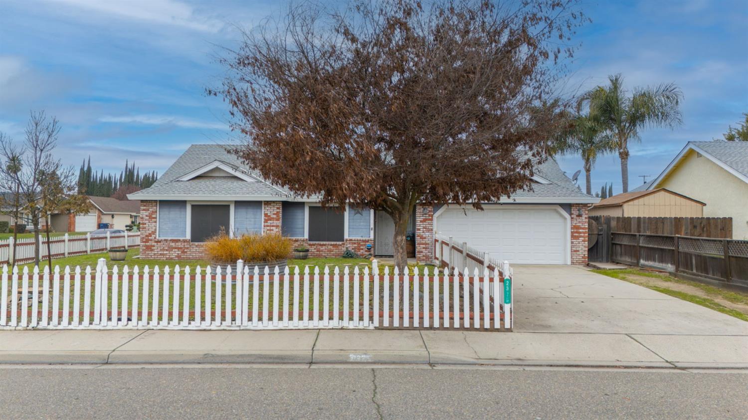 2375 Oxford Ave, Turlock, CA 95382