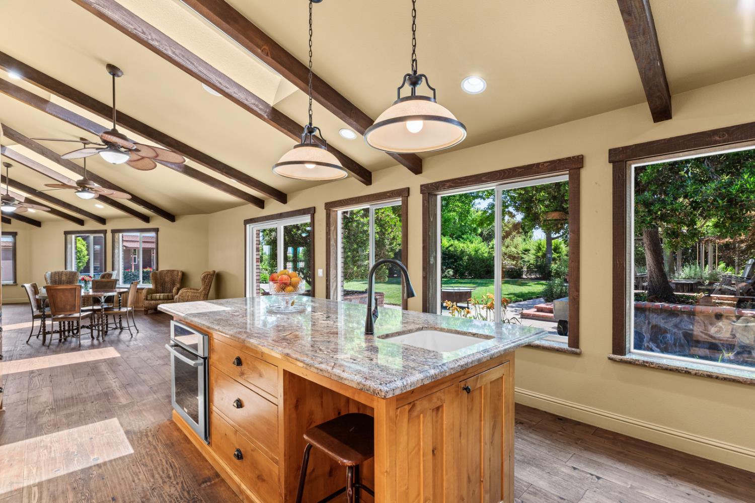 20592 Ayers Rd, Escalon, CA 95320