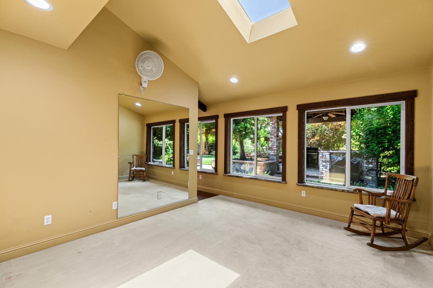 20592 Ayers Rd, Escalon, CA 95320