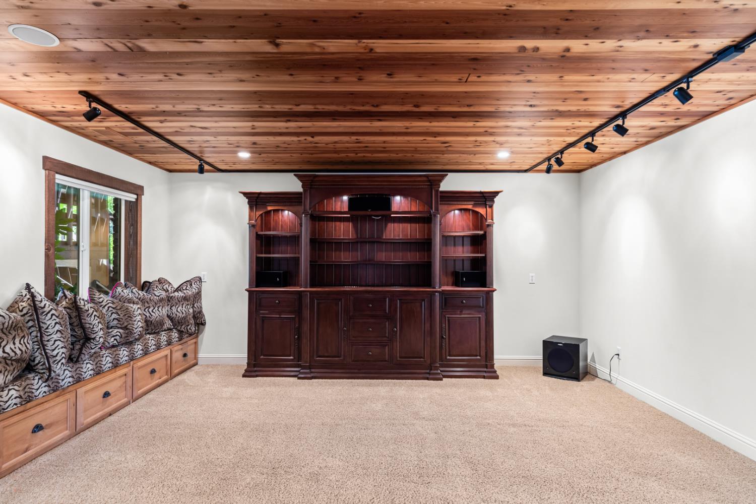 20592 Ayers Rd, Escalon, CA 95320