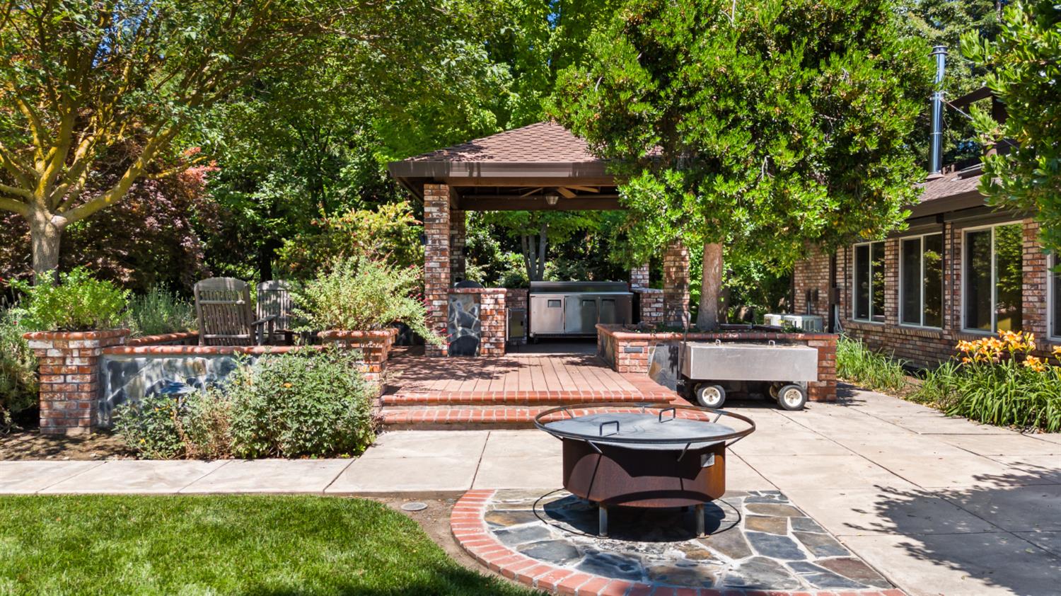 20592 Ayers Rd, Escalon, CA 95320