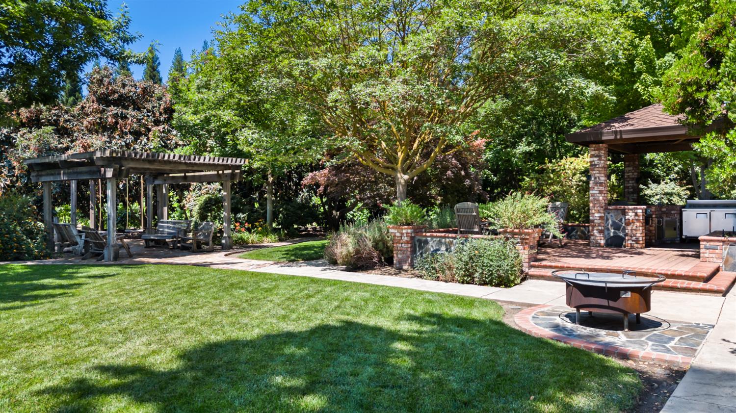 20592 Ayers Rd, Escalon, CA 95320