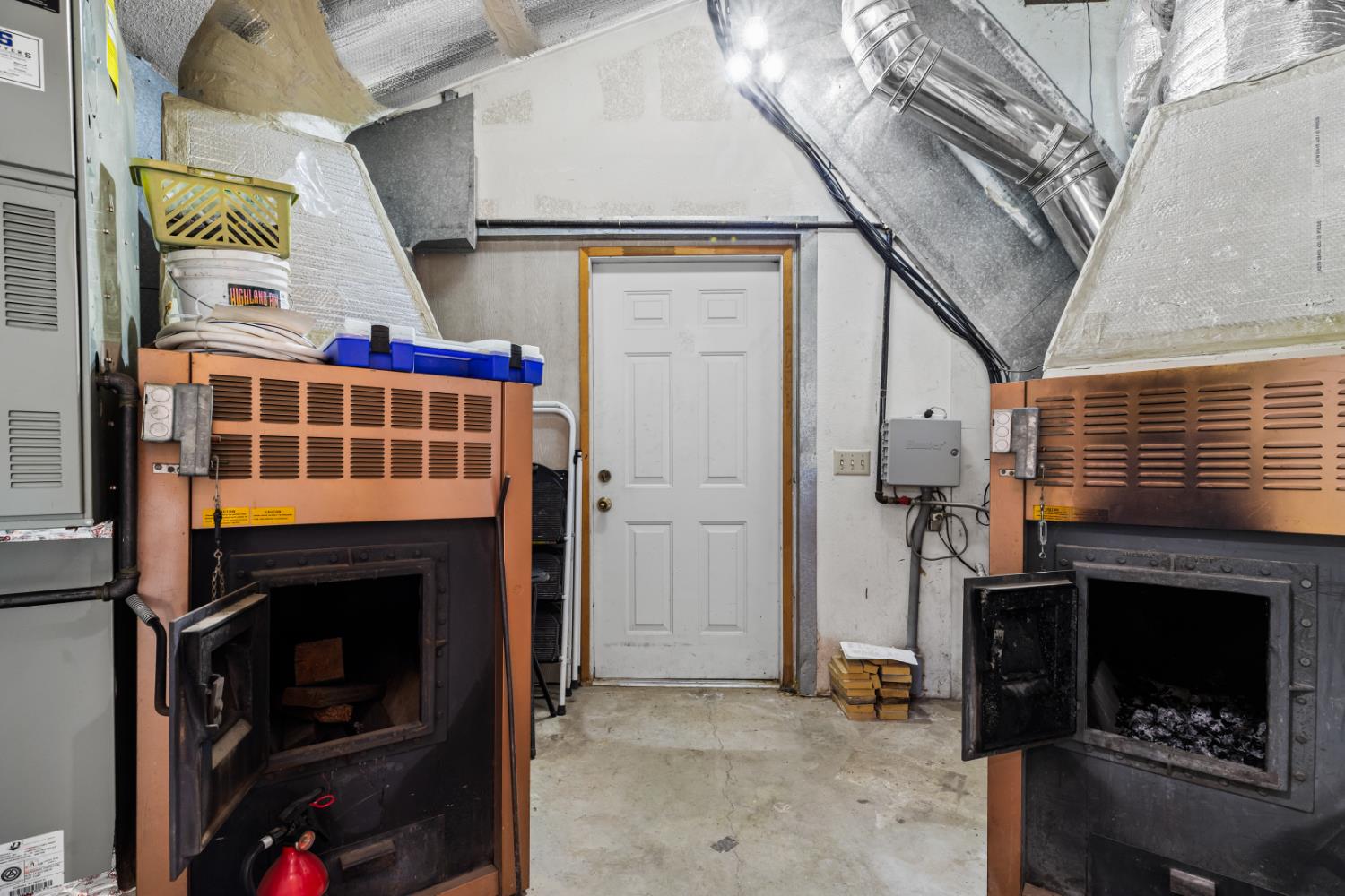 20592 Ayers Rd, Escalon, CA 95320