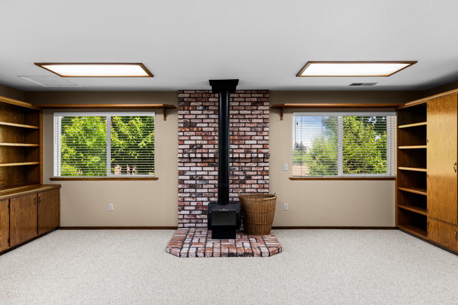 20592 Ayers Rd, Escalon, CA 95320