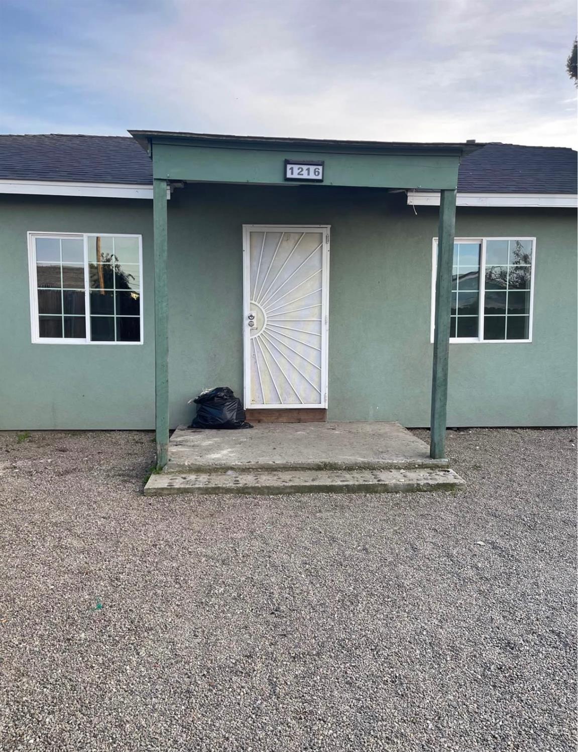 1216 Vito Ave, Modesto, CA 95351