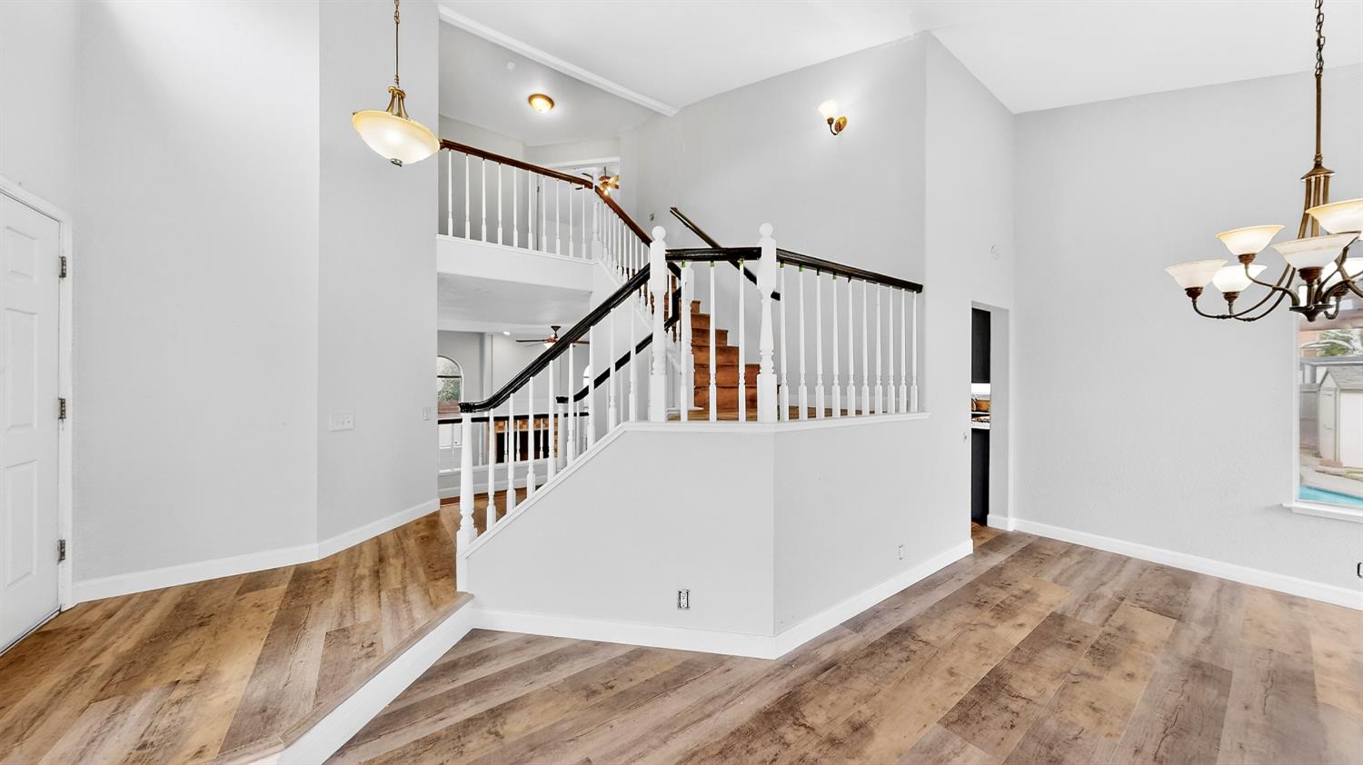 1733 Nighthawk Way, Modesto, CA 95358