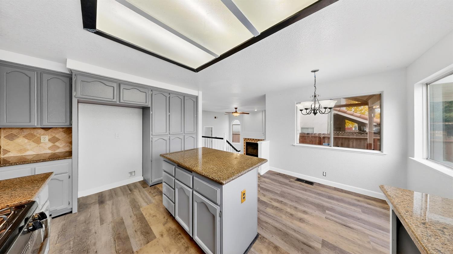 1733 Nighthawk Way, Modesto, CA 95358