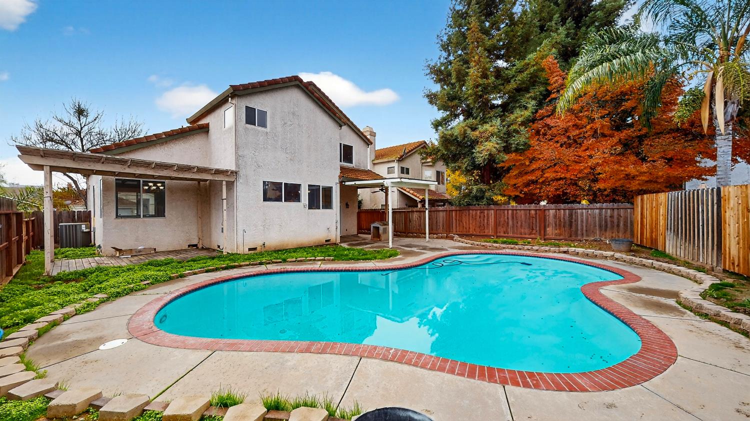 1733 Nighthawk Way, Modesto, CA 95358