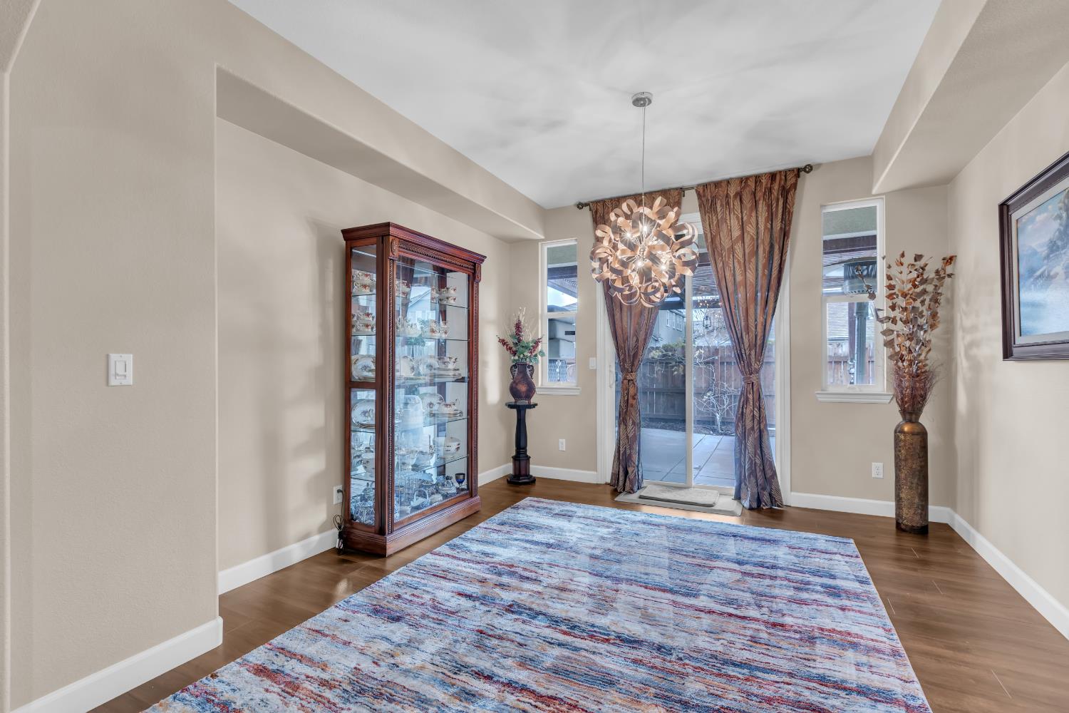 2449 Kaslin Dr, Modesto, CA 95355