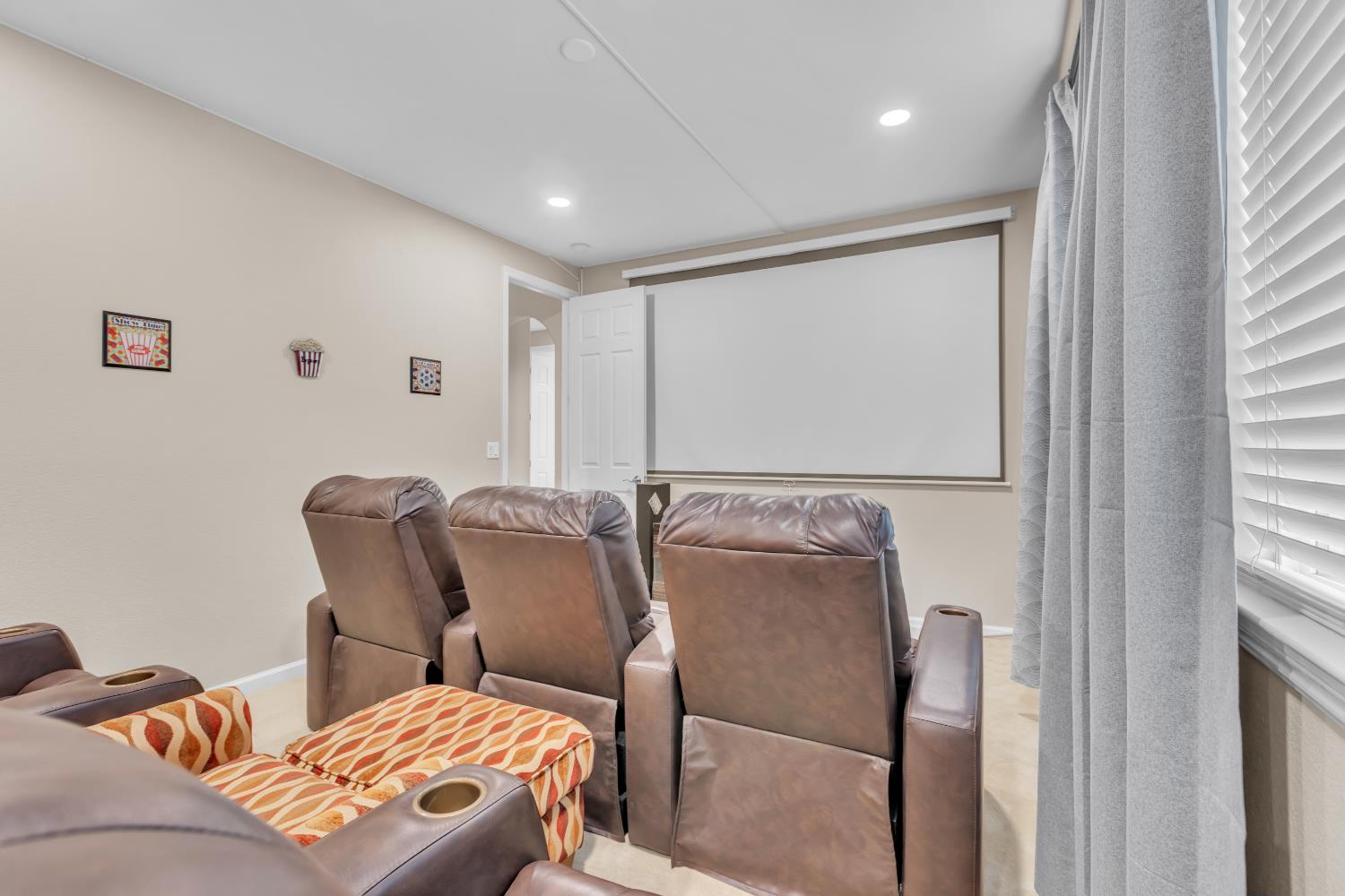 2449 Kaslin Dr, Modesto, CA 95355