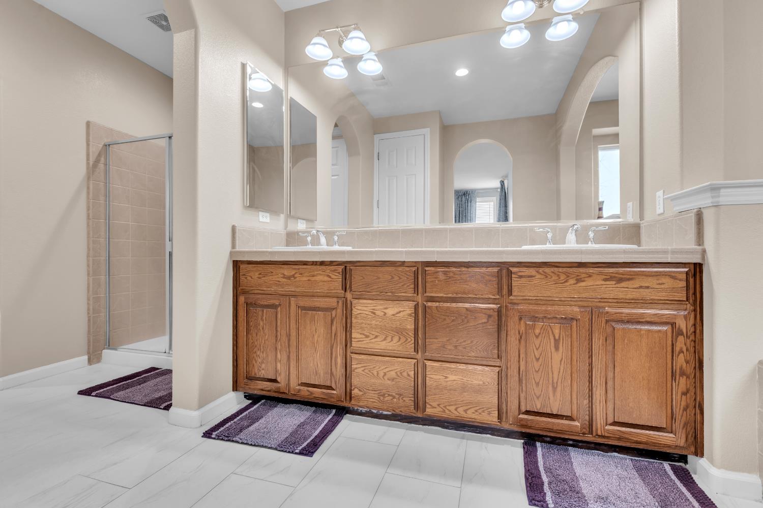 2449 Kaslin Dr, Modesto, CA 95355