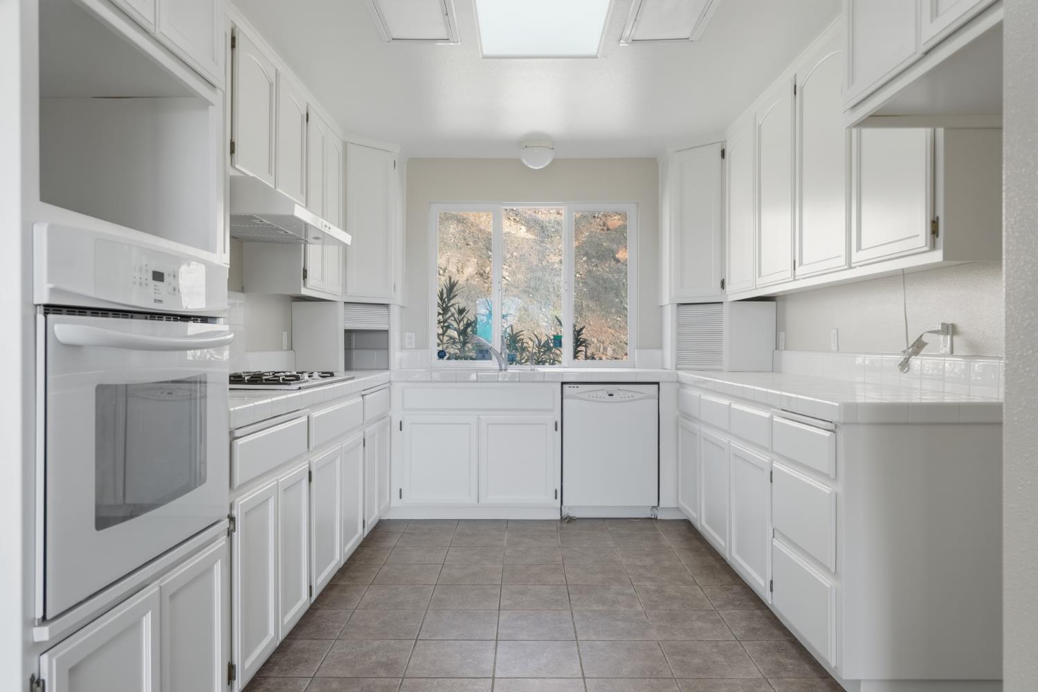 5670 Bear Trap Dr, Mariposa, CA 95338