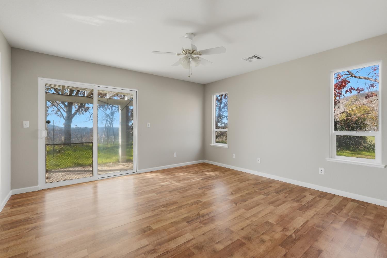 5670 Bear Trap Dr, Mariposa, CA 95338