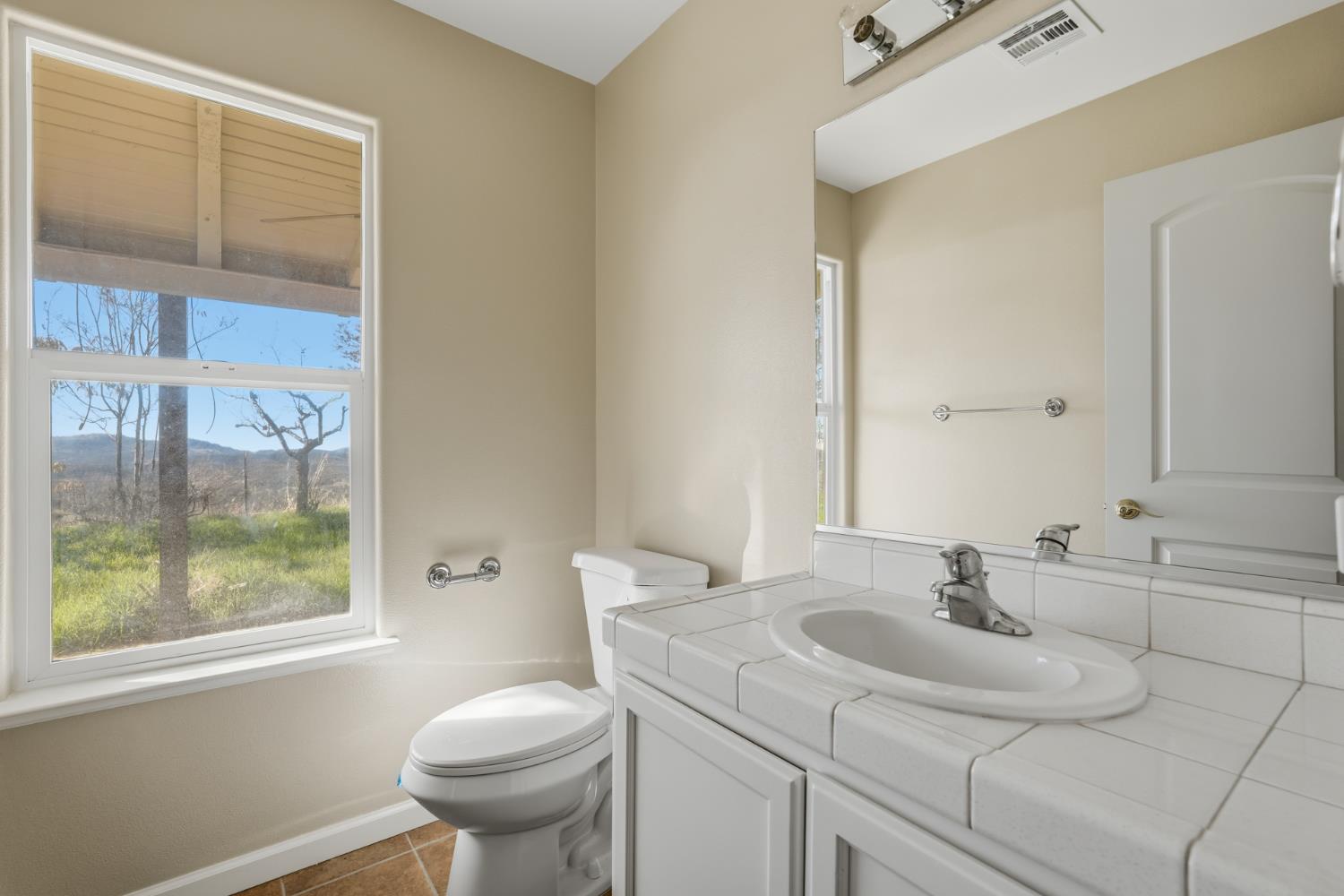 5670 Bear Trap Dr, Mariposa, CA 95338