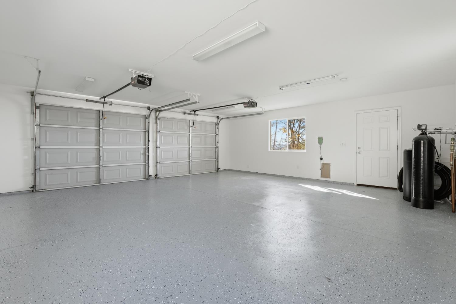 5670 Bear Trap Dr, Mariposa, CA 95338