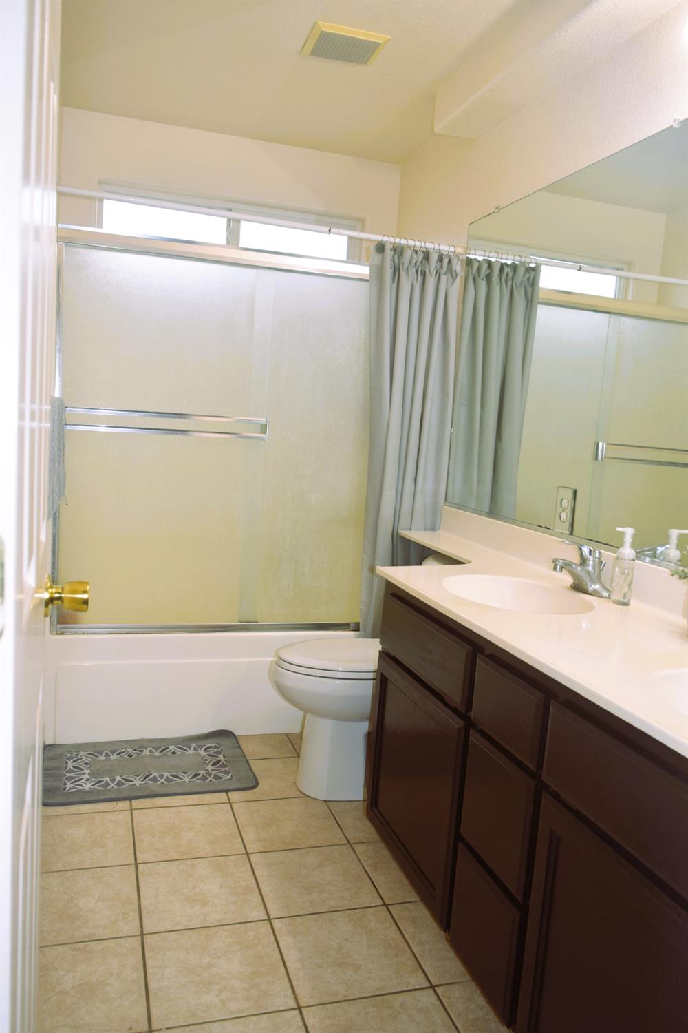 3360 Hollowell Dr, Ceres, CA 95307