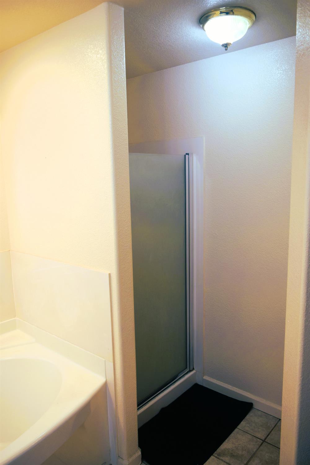 3360 Hollowell Dr, Ceres, CA 95307