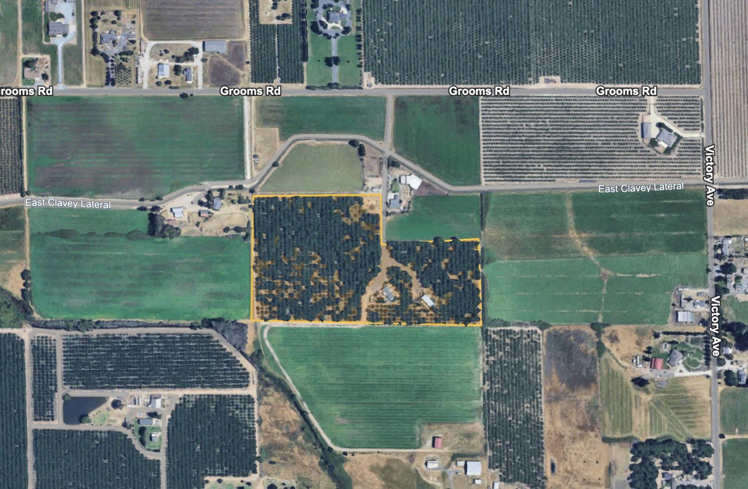 30944 Grooms Rd, Oakdale, CA 95361