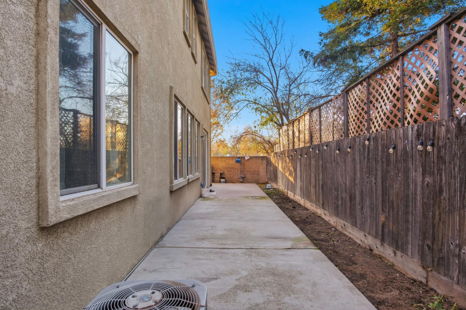 1423 Andleman Ct, Turlock, CA 95382