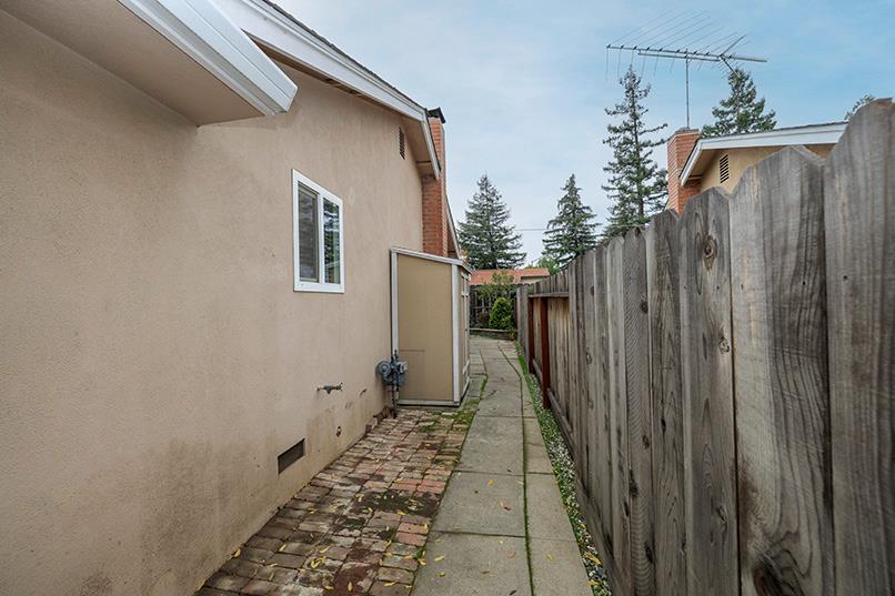 3417 John Lee Ln, Modesto, CA 95350