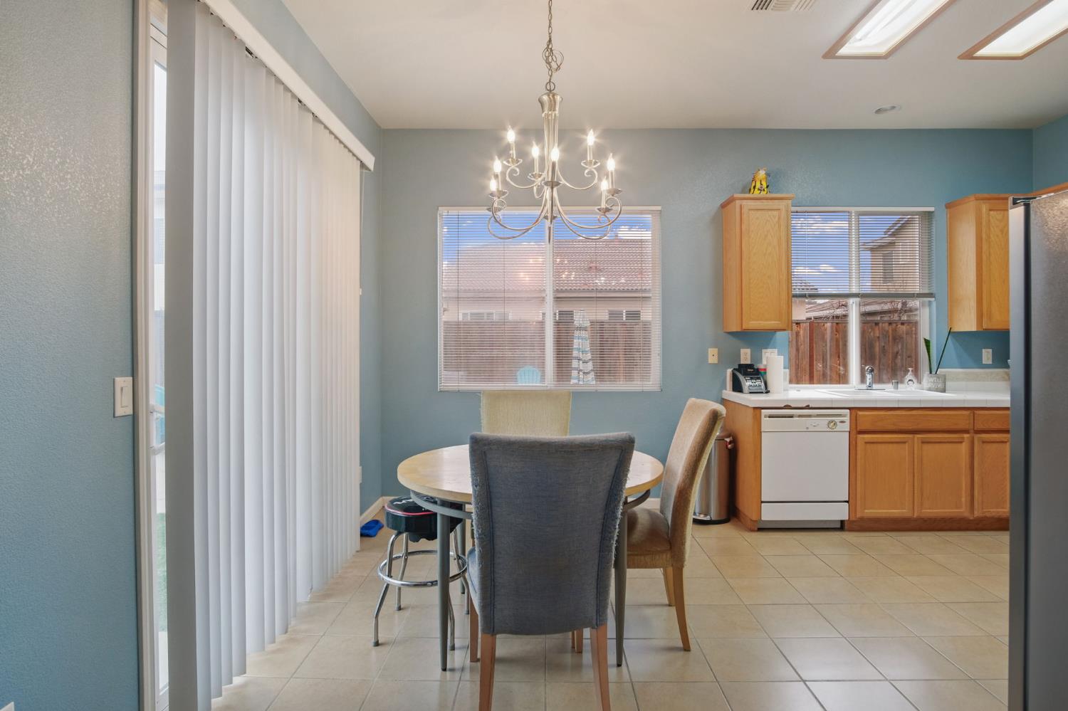 863 CHANDON CT, Livingston, CA 95334