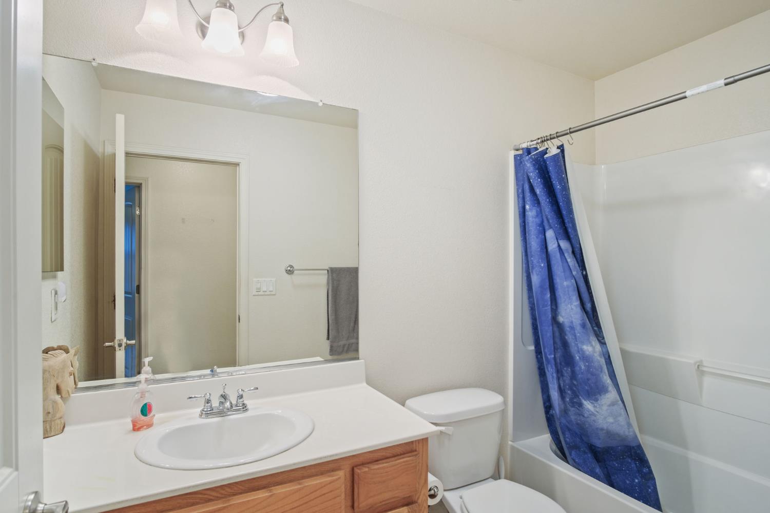 863 CHANDON CT, Livingston, CA 95334