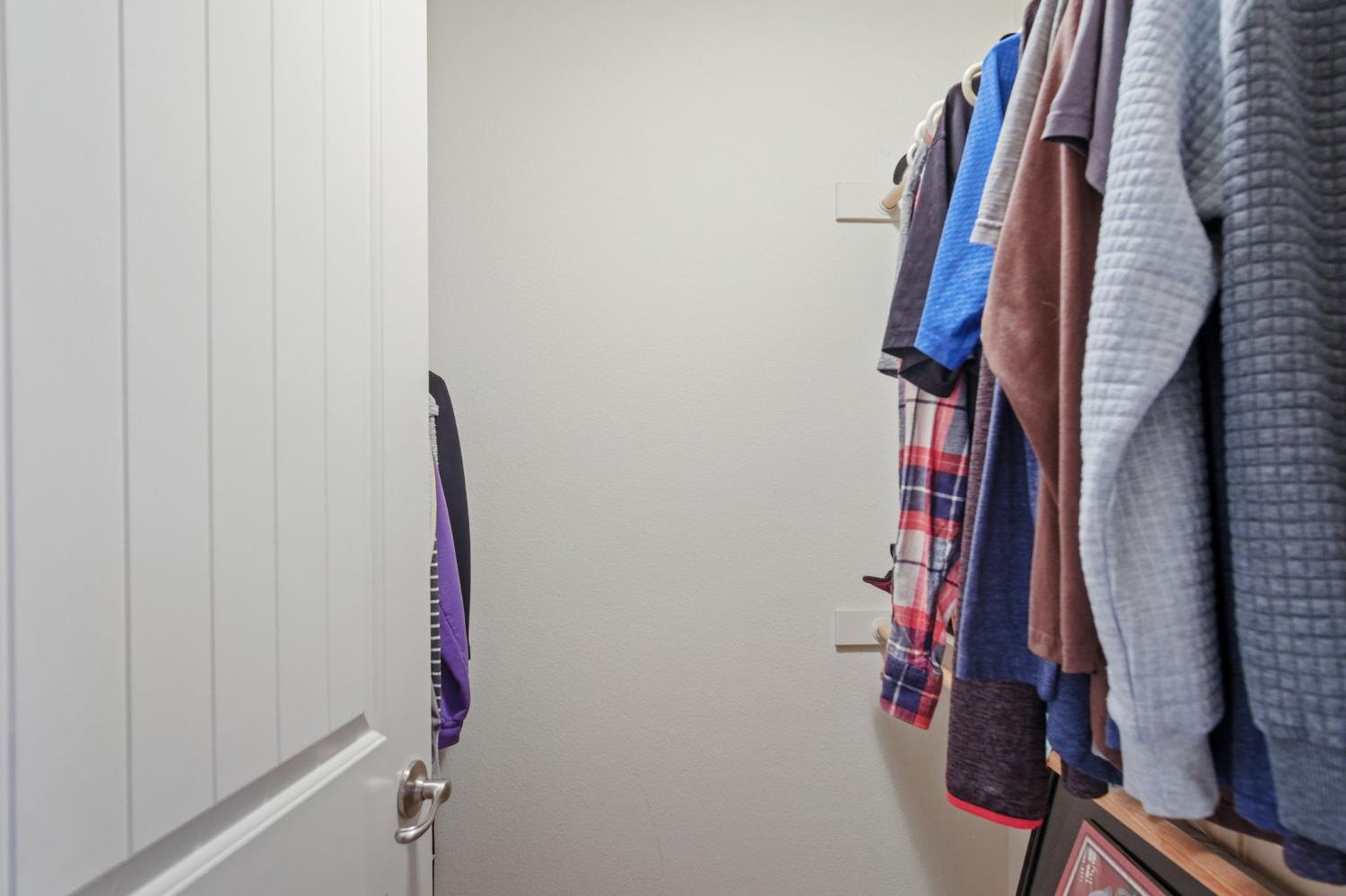 863 CHANDON CT, Livingston, CA 95334