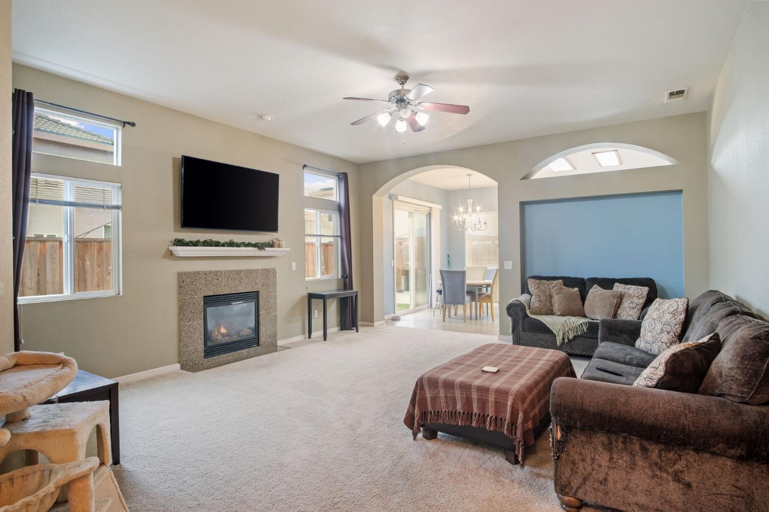 863 CHANDON CT, Livingston, CA 95334