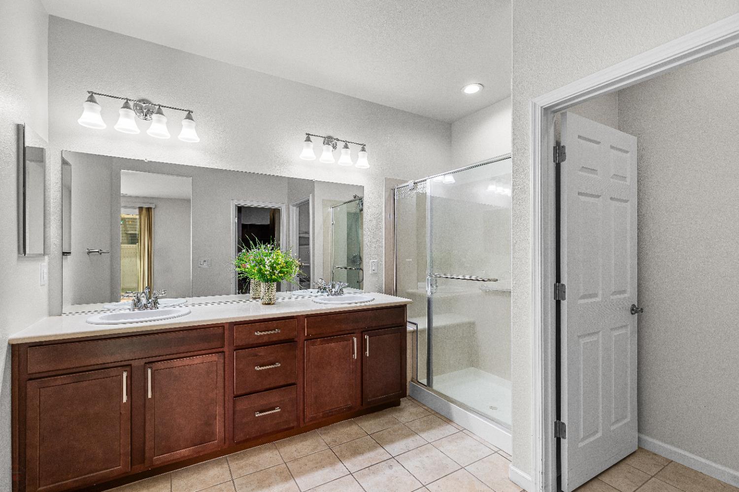 1644 Remington Oaks St, Manteca, CA 95336