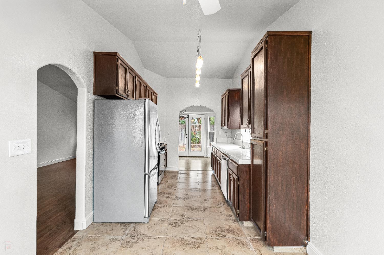 6025 Soares Place, Riverbank, CA 95367