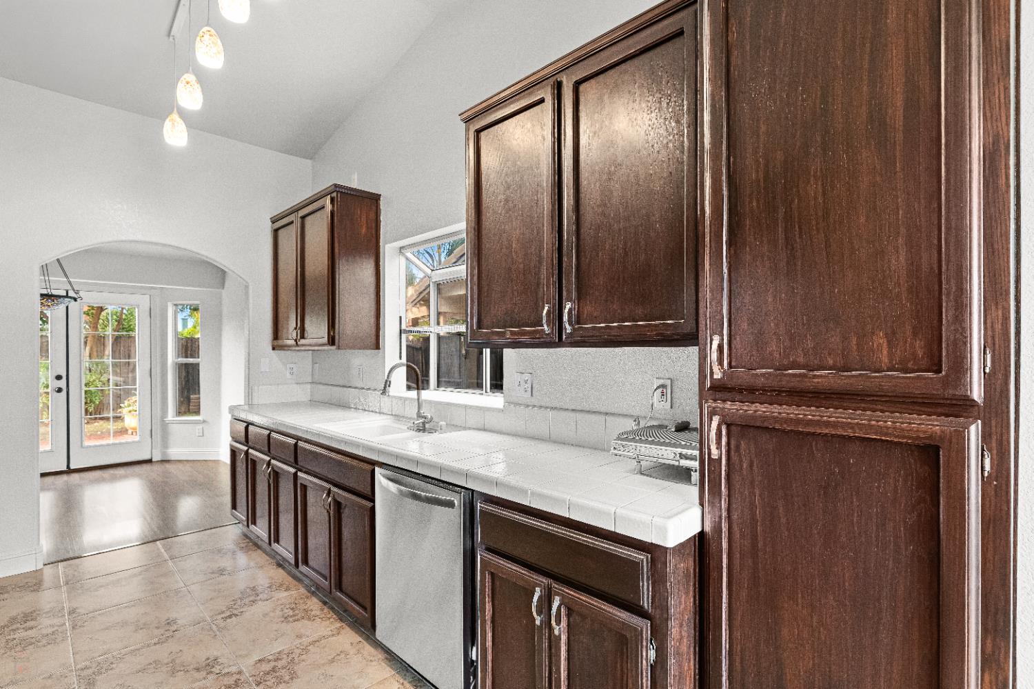 6025 Soares Place, Riverbank, CA 95367